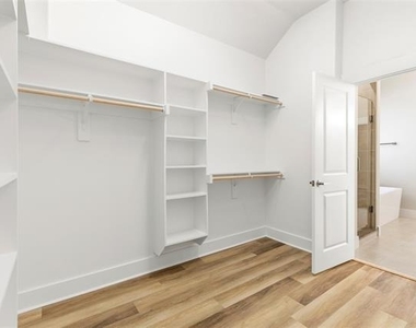 710 E Mcgee Street - Photo Thumbnail 17