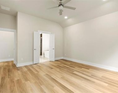 710 E Mcgee Street - Photo Thumbnail 11