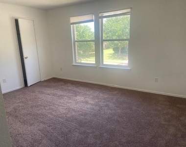 14860 Bell Manor Court - Photo Thumbnail 10