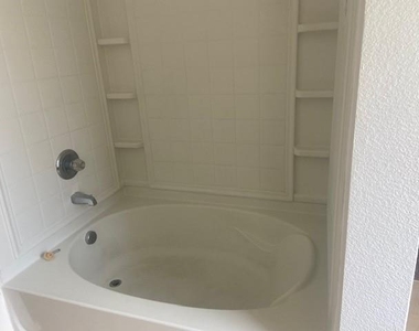 14860 Bell Manor Court - Photo Thumbnail 15