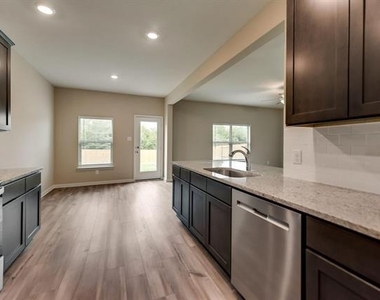 309 Sweet Pea Lane - Photo Thumbnail 6