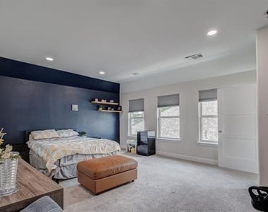 400 Headwaters Drive - Photo Thumbnail 34