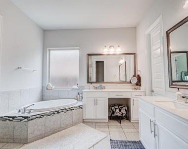 400 Headwaters Drive - Photo Thumbnail 24
