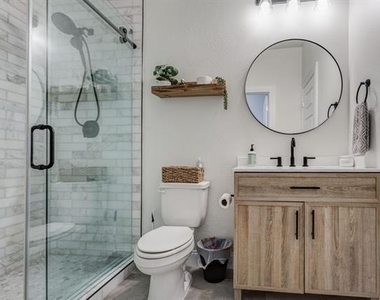 400 Headwaters Drive - Photo Thumbnail 36