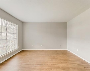 2200 W Lowden Street - Photo Thumbnail 1