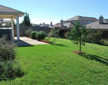 704 Corral Street - Photo Thumbnail 15