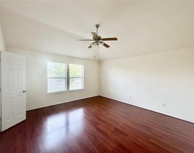 704 Corral Street - Photo Thumbnail 6