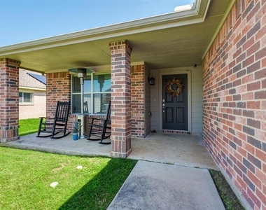 542 Del Mar Drive - Photo Thumbnail 1
