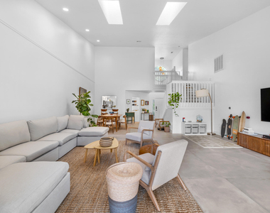 4117 W Palm Aire Drive - Photo Thumbnail 2