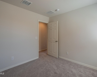 809 W Raymond Street - Photo Thumbnail 31