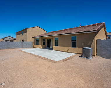 809 W Raymond Street - Photo Thumbnail 39