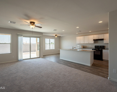809 W Raymond Street - Photo Thumbnail 5