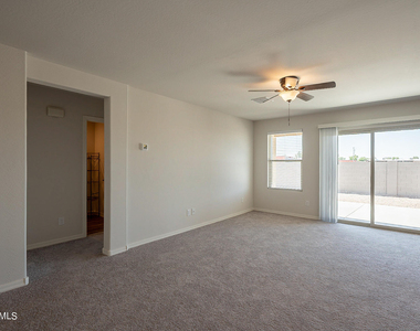 809 W Raymond Street - Photo Thumbnail 8