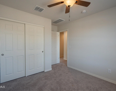 809 W Raymond Street - Photo Thumbnail 33