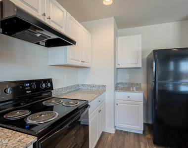 809 W Raymond Street - Photo Thumbnail 13