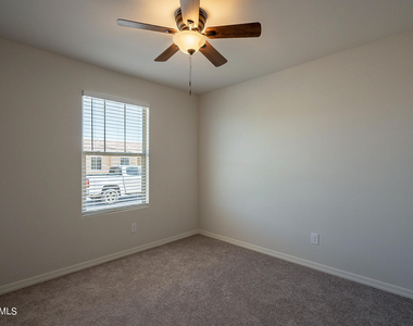 809 W Raymond Street - Photo Thumbnail 32