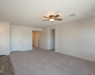 809 W Raymond Street - Photo Thumbnail 7