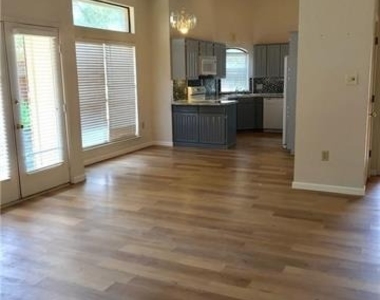 1406 Briarcrest Drive - Photo Thumbnail 3