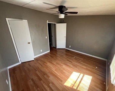 9204 Oklahoma Street - Photo Thumbnail 19
