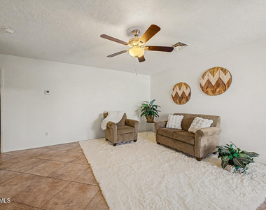 20420 N 6th Drive - Photo Thumbnail 2