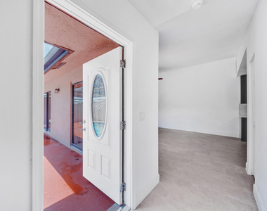 4757 Sunny Palm Circle - Photo Thumbnail 29