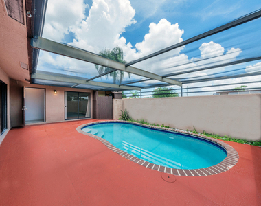 4757 Sunny Palm Circle - Photo Thumbnail 3