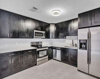 4757 Sunny Palm Circle - Photo Thumbnail 17