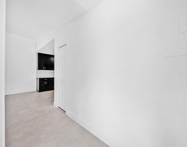 4757 Sunny Palm Circle - Photo Thumbnail 6
