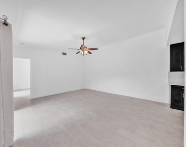4757 Sunny Palm Circle - Photo Thumbnail 7