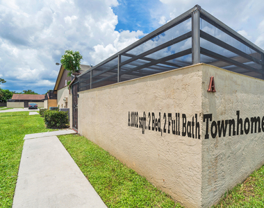 4757 Sunny Palm Circle - Photo Thumbnail 1