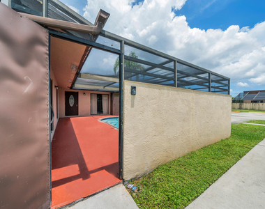 4757 Sunny Palm Circle - Photo Thumbnail 2