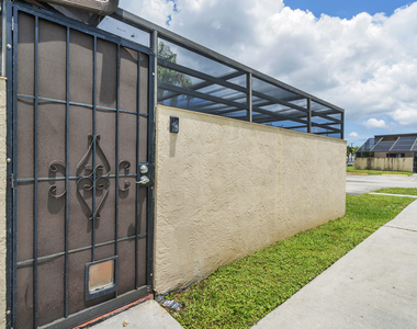 4757 Sunny Palm Circle - Photo Thumbnail 32