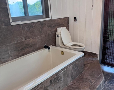 5250 Rock Island Road - Photo Thumbnail 4