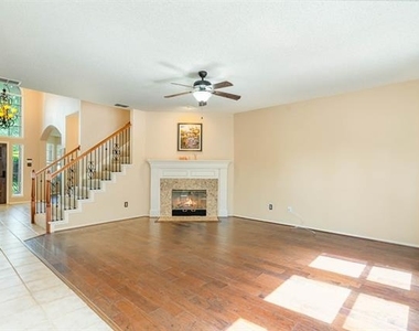 3108 Palmtree Drive - Photo Thumbnail 4