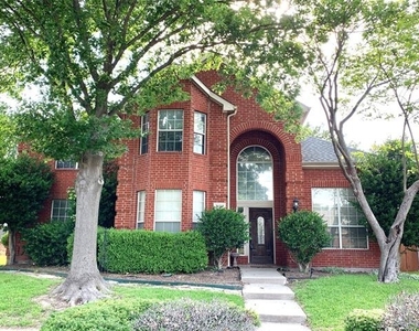 3108 Palmtree Drive - Photo Thumbnail 1