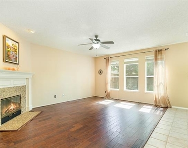 3108 Palmtree Drive - Photo Thumbnail 5