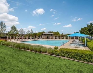 5112 Datewood Lane - Photo Thumbnail 24