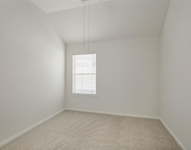 5112 Datewood Lane - Photo Thumbnail 19