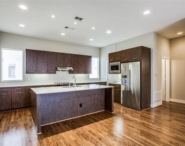 2325 Stutz Drive - Photo Thumbnail 7