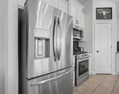 1004 Deer Ridge Drive - Photo Thumbnail 12