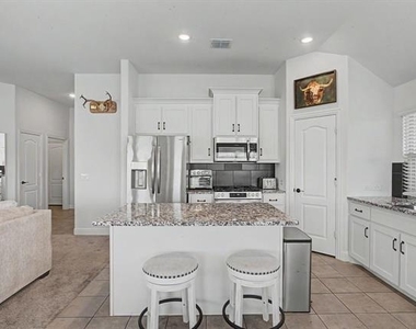 1004 Deer Ridge Drive - Photo Thumbnail 13