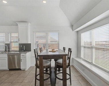 1004 Deer Ridge Drive - Photo Thumbnail 14