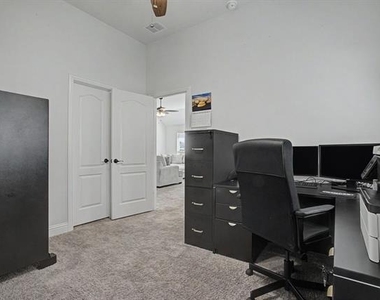 1004 Deer Ridge Drive - Photo Thumbnail 21