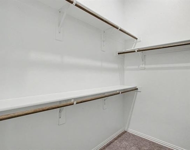 1004 Deer Ridge Drive - Photo Thumbnail 19