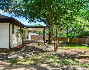 613 Overland Trail - Photo Thumbnail 33