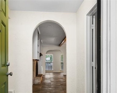 613 Overland Trail - Photo Thumbnail 1