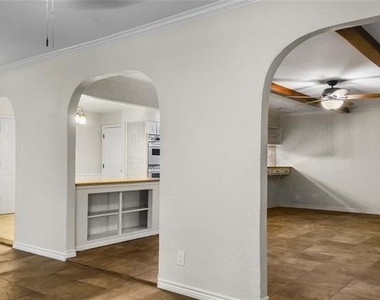 613 Overland Trail - Photo Thumbnail 11