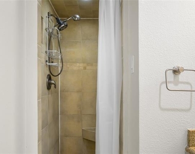 613 Overland Trail - Photo Thumbnail 26