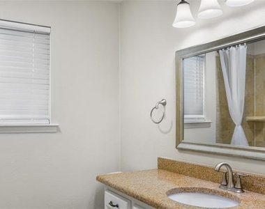 613 Overland Trail - Photo Thumbnail 5
