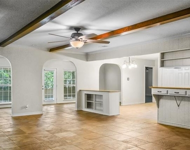613 Overland Trail - Photo Thumbnail 8